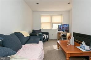 FAIRMOUNT - Residential Income