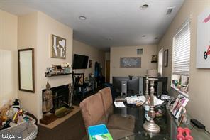 FAIRMOUNT - Residential Income