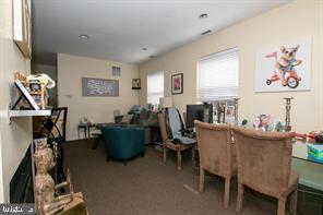 FAIRMOUNT - Residential Income