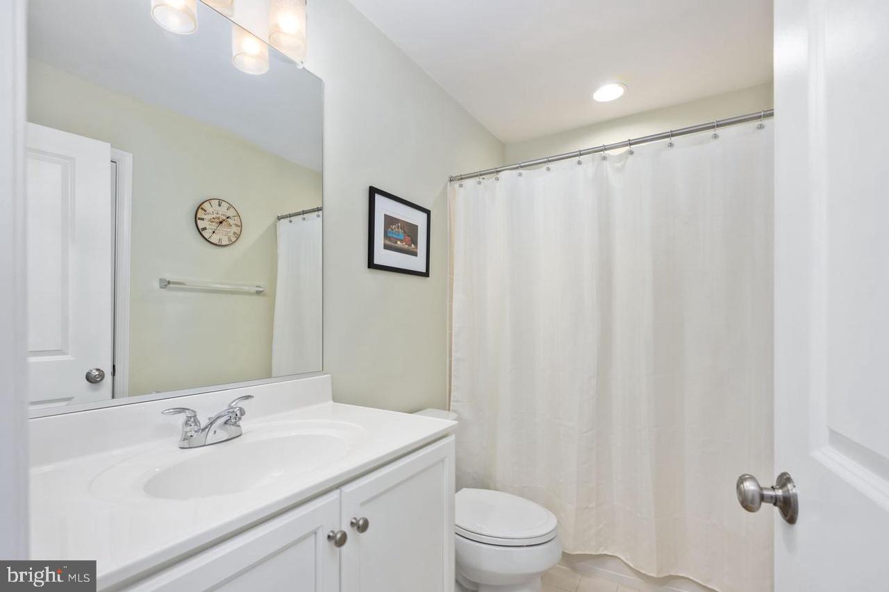 PEMBROOKE - Residential Lease