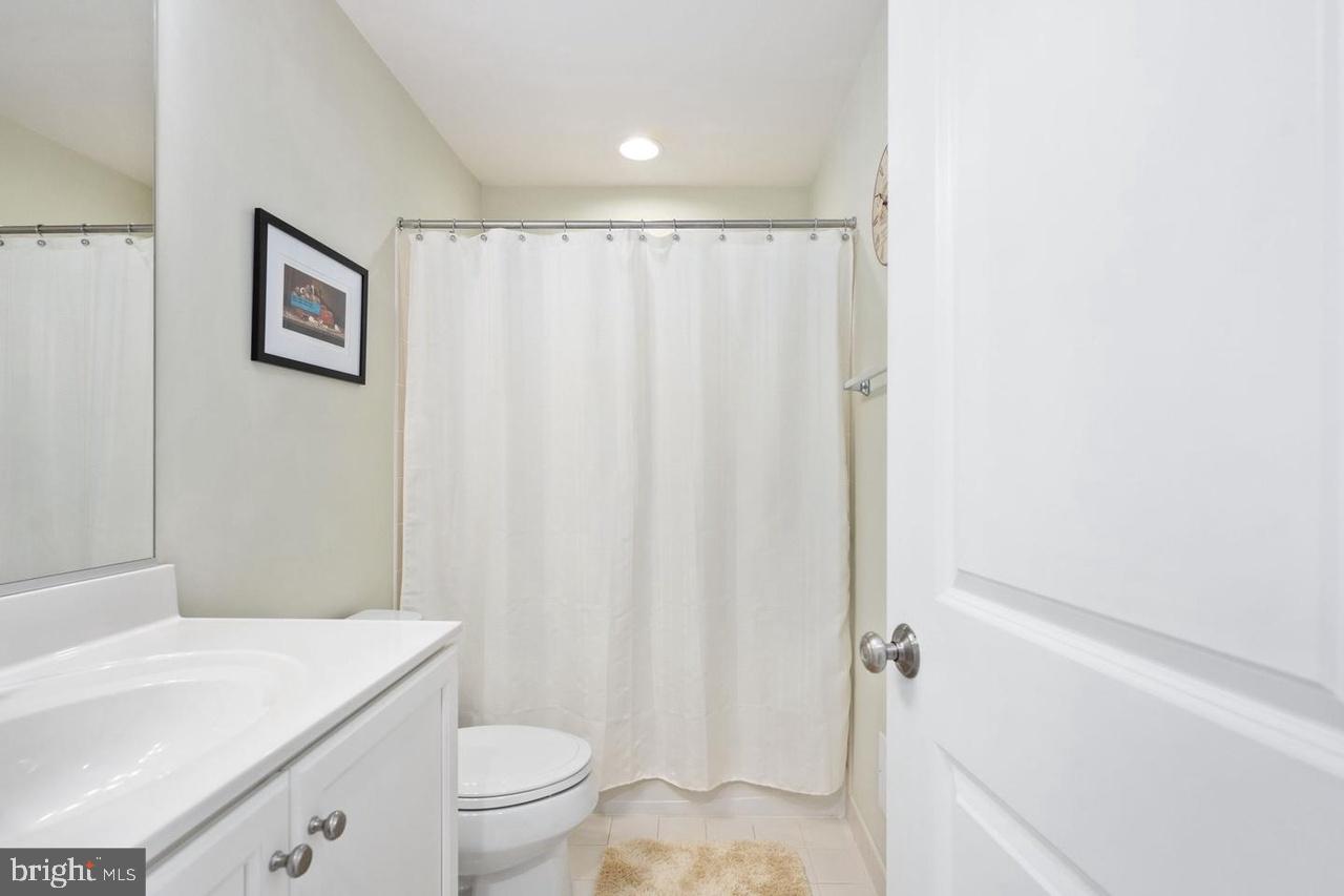 PEMBROOKE - Residential Lease