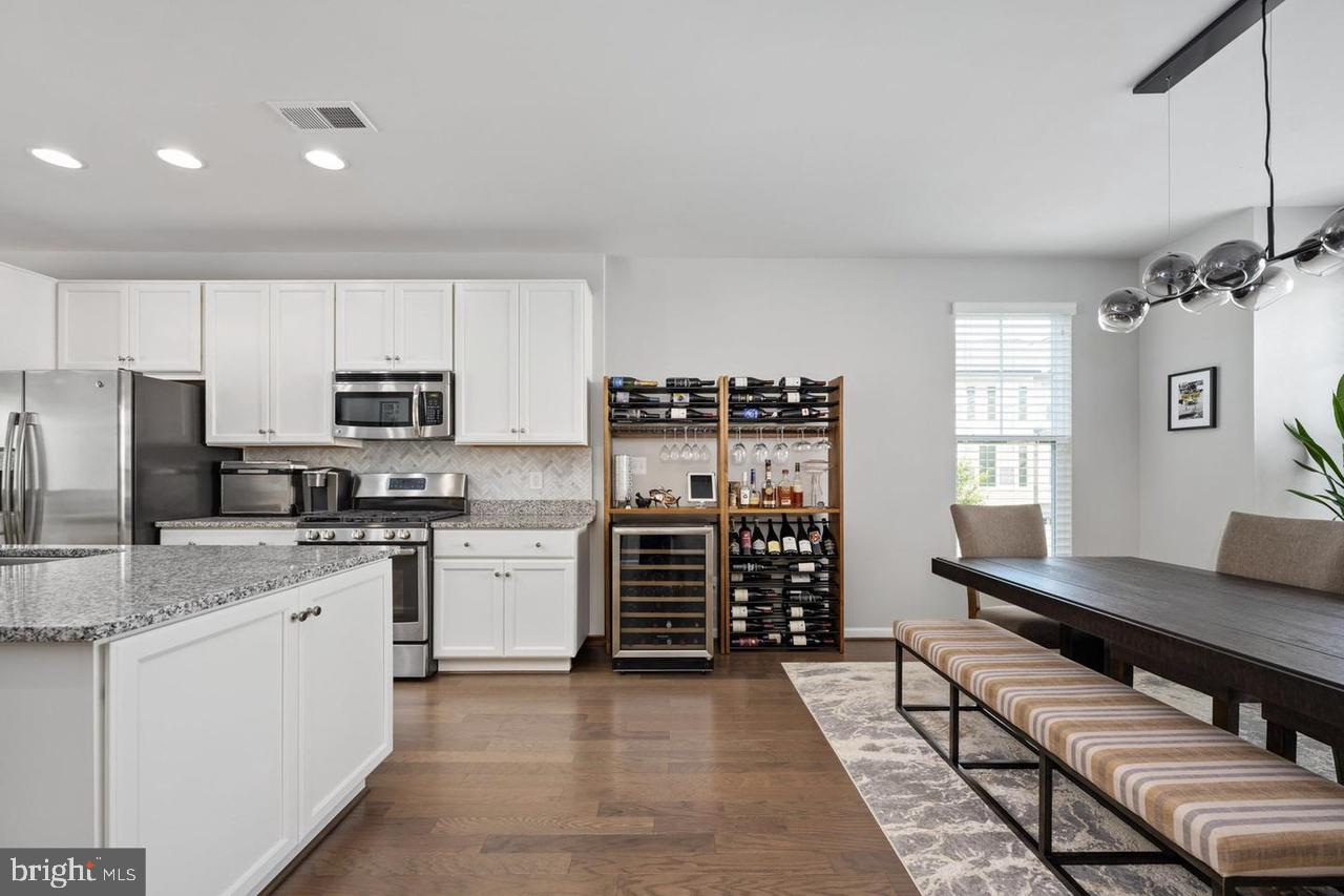 PEMBROOKE - Residential Lease