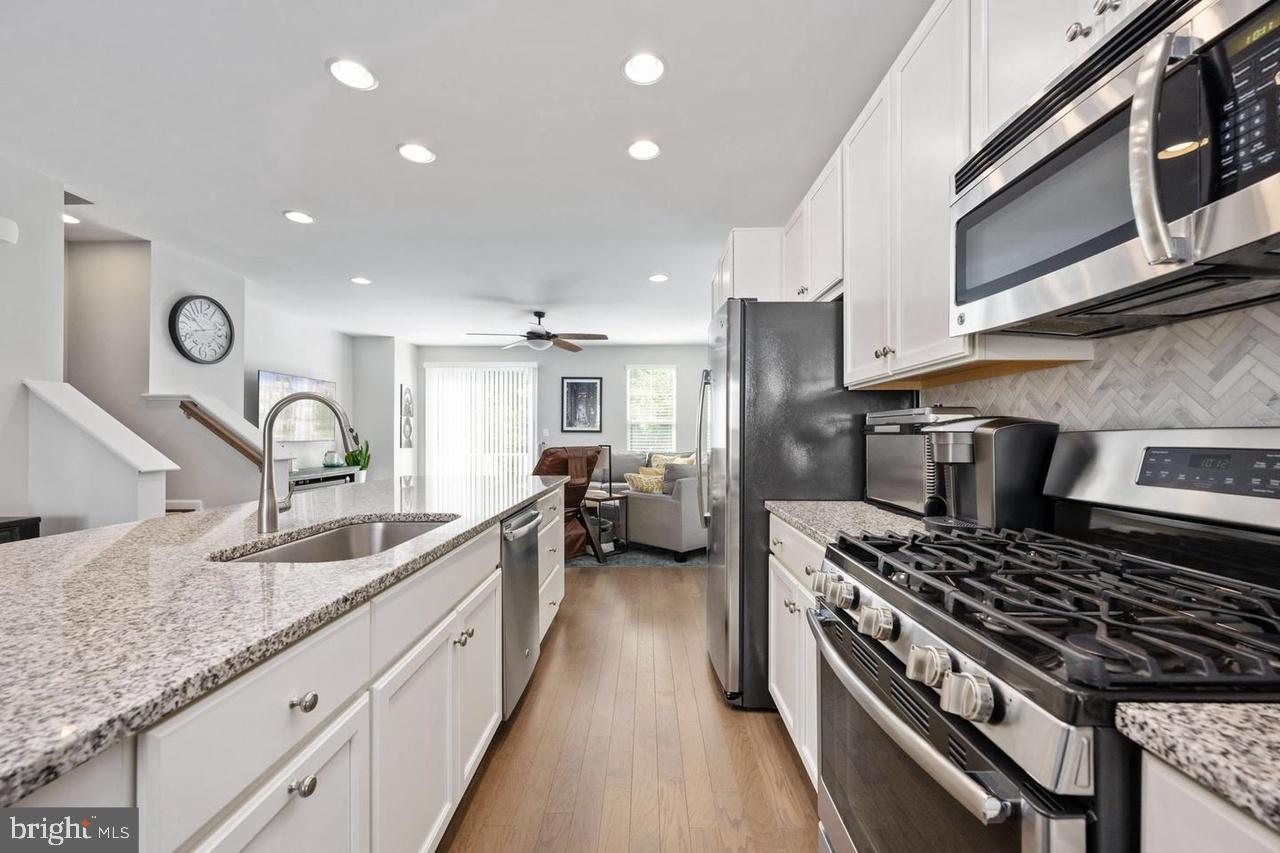 PEMBROOKE - Residential Lease