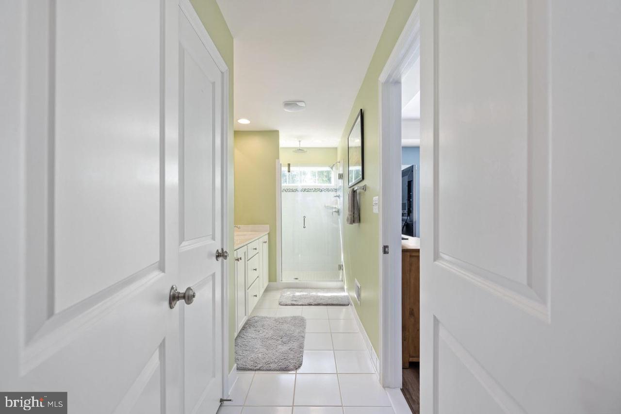 PEMBROOKE - Residential Lease