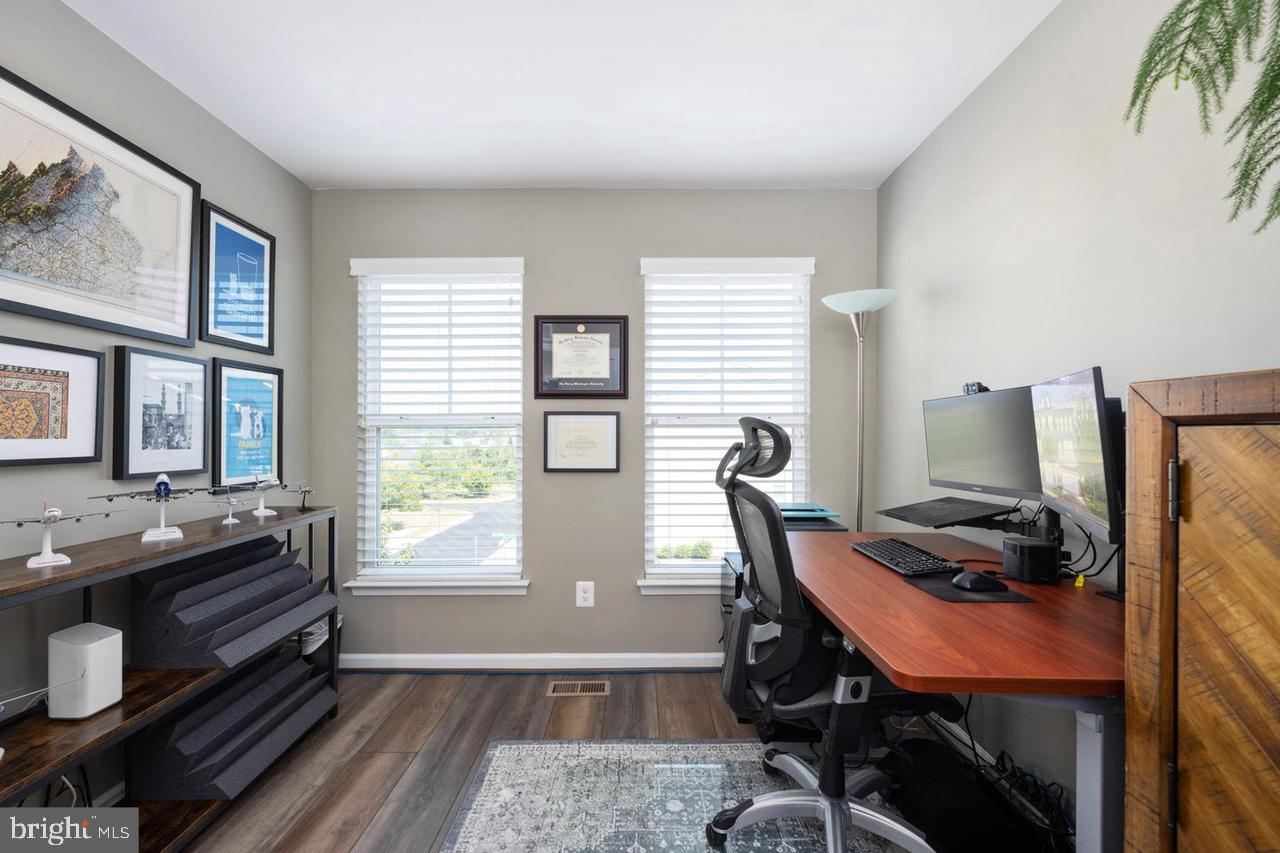 PEMBROOKE - Residential Lease