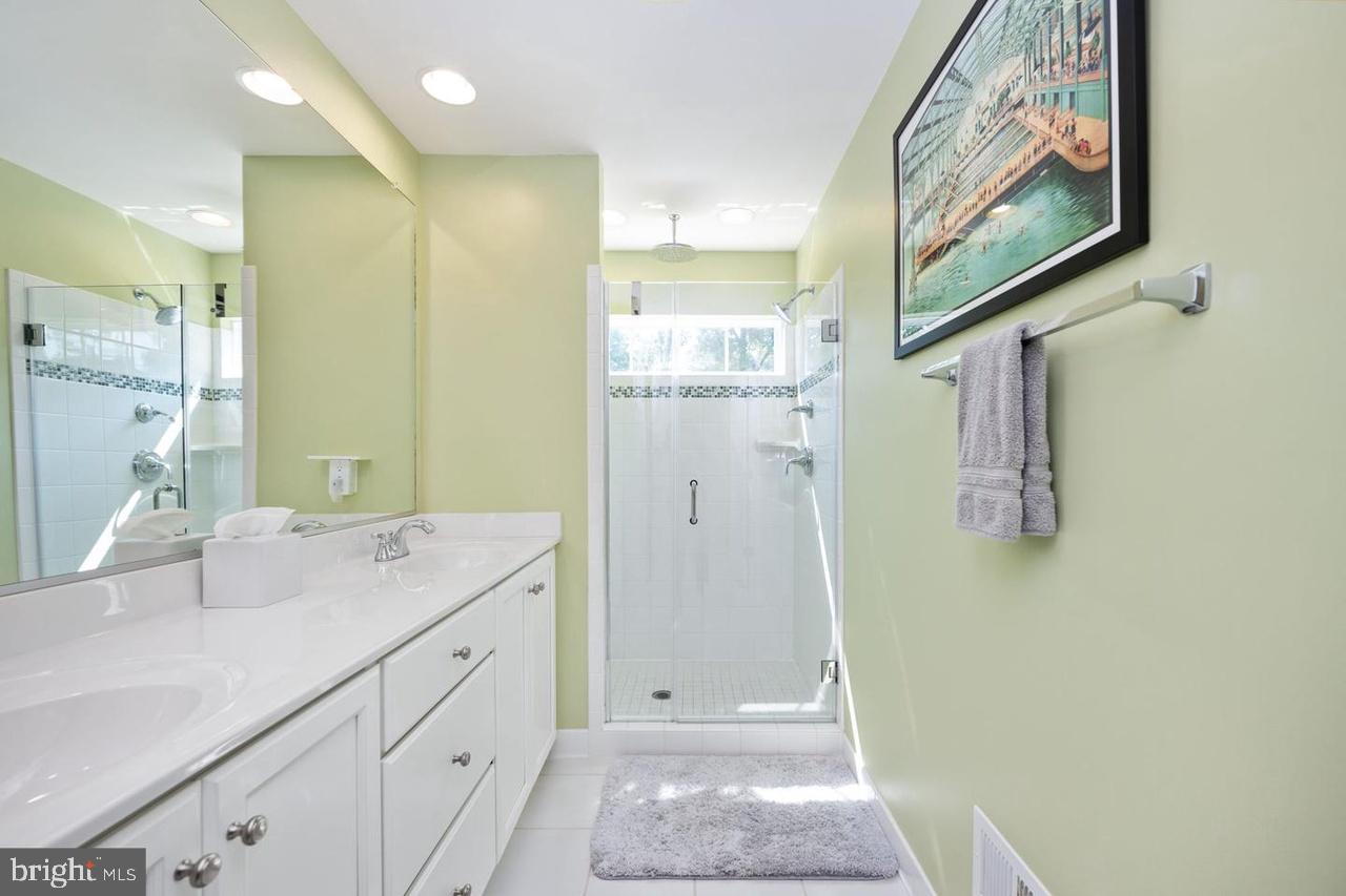 PEMBROOKE - Residential Lease