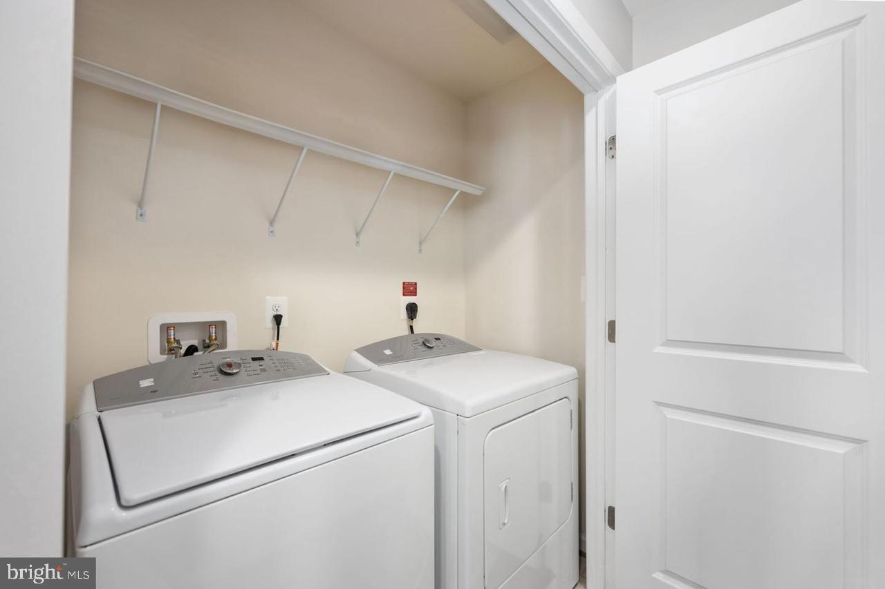 PEMBROOKE - Residential Lease