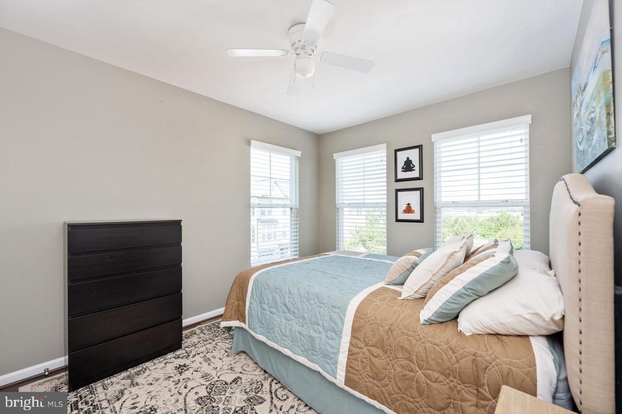 PEMBROOKE - Residential Lease