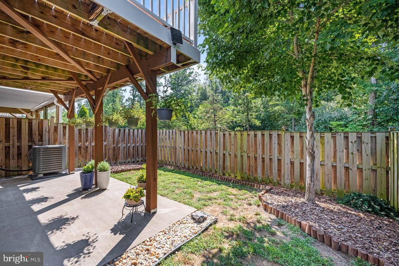PEMBROOKE - Residential Lease
