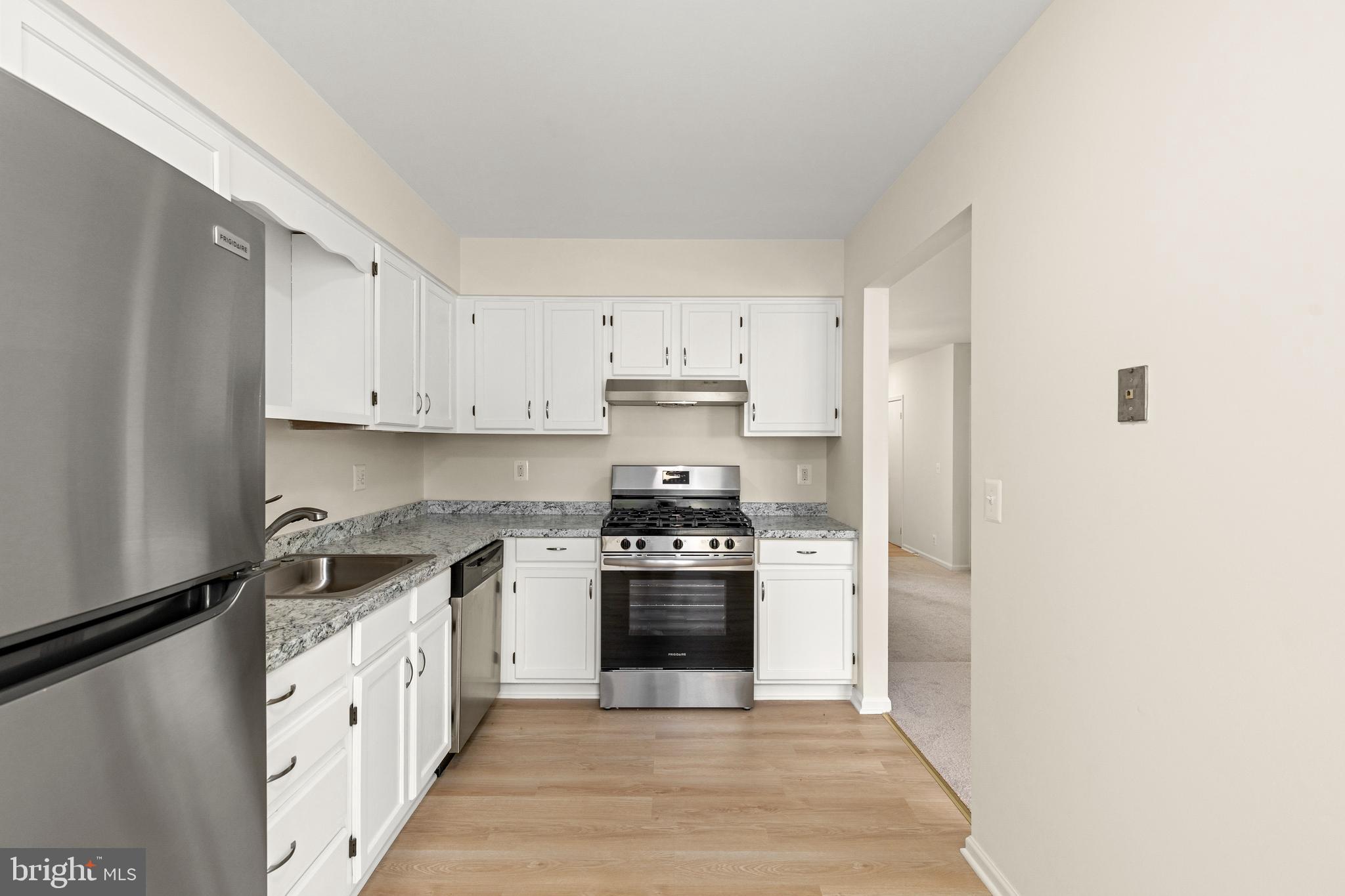 OAK SPRINGS - Residential