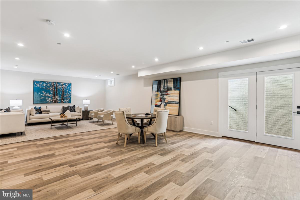ALTA VISTA TERRACE - Residential