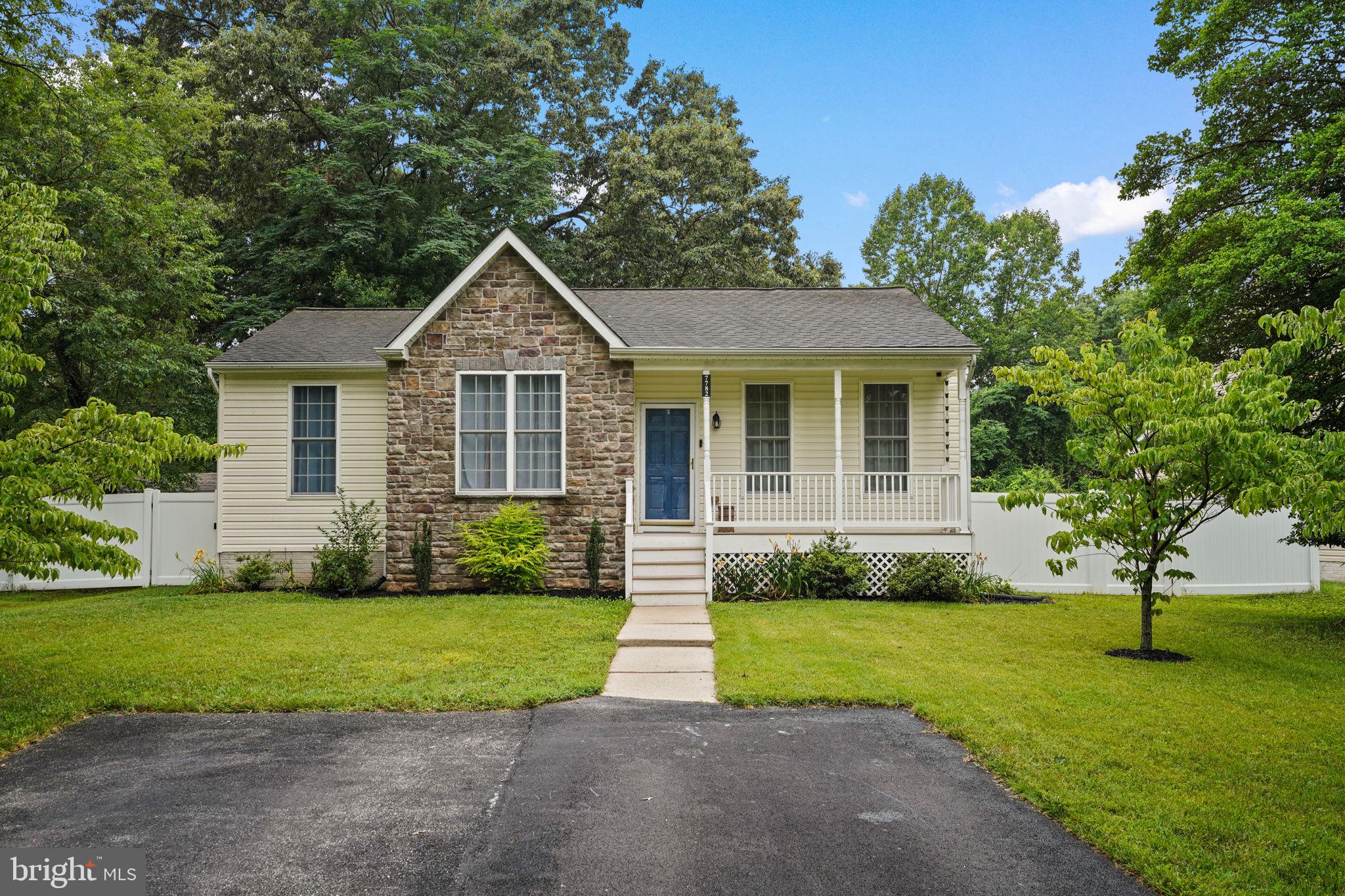 Located on a fantastic 1/4+ acre flat lot. This home features 3 bedrooms and 2 full bathrooms and a partially finished lower level. Inside you will find 10ft. ceilings on the main level; kitchen with granite countertops and glass french door to the rear deck. All bedrooms and bathrooms are on the ground floor ideal for single floor living.