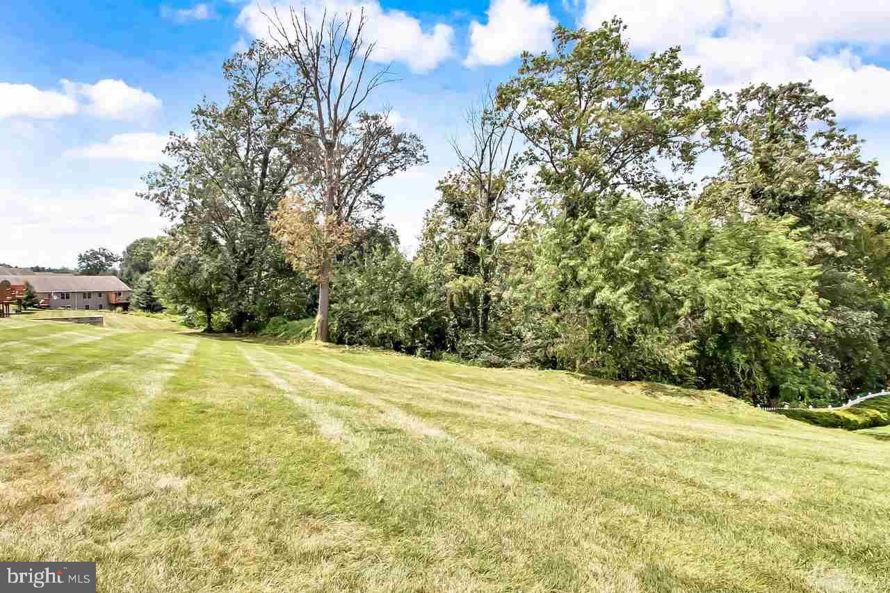 WHITE OAK MANOR - Residential
