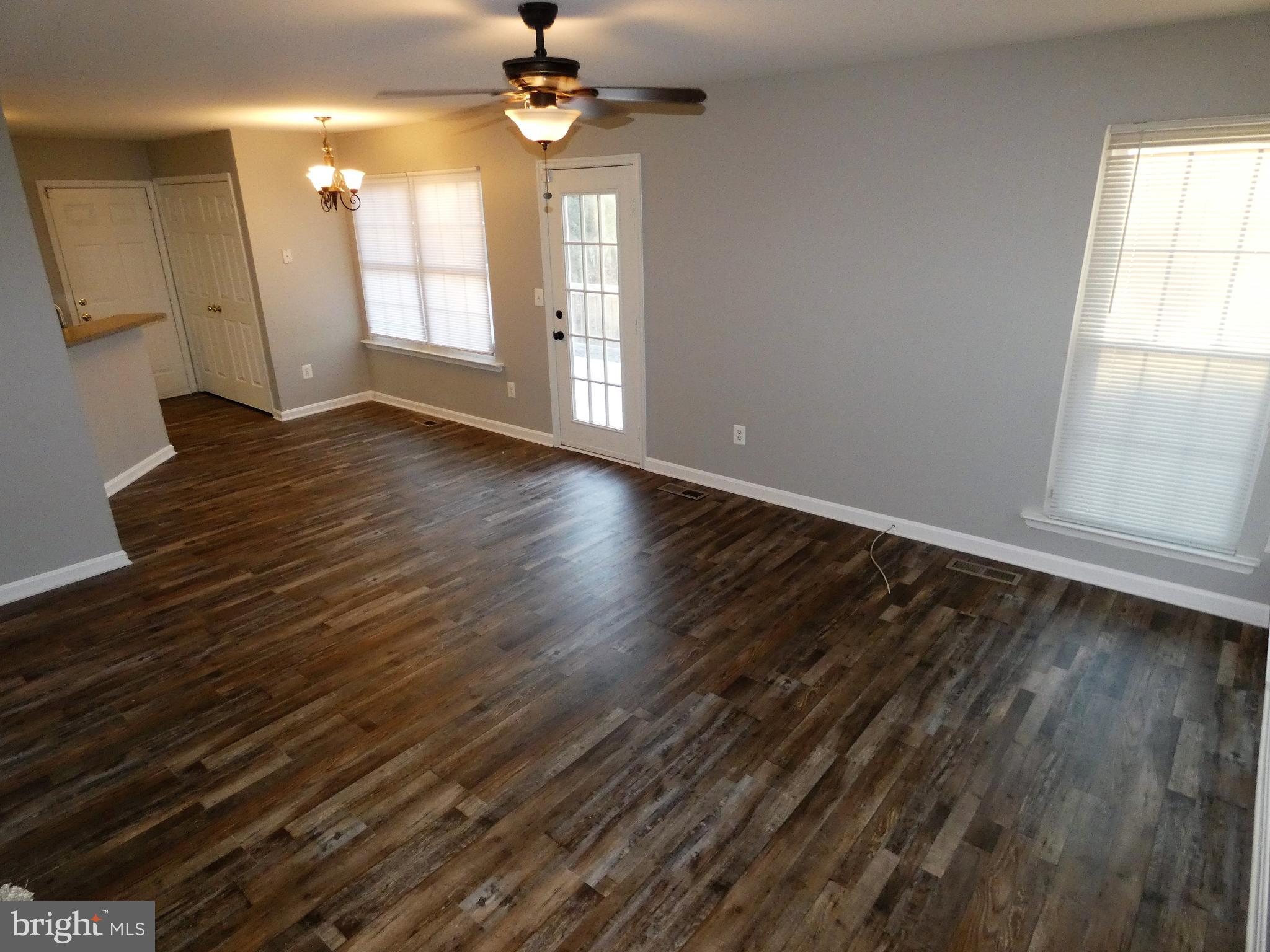 SOUTH OAKS - Residential Lease