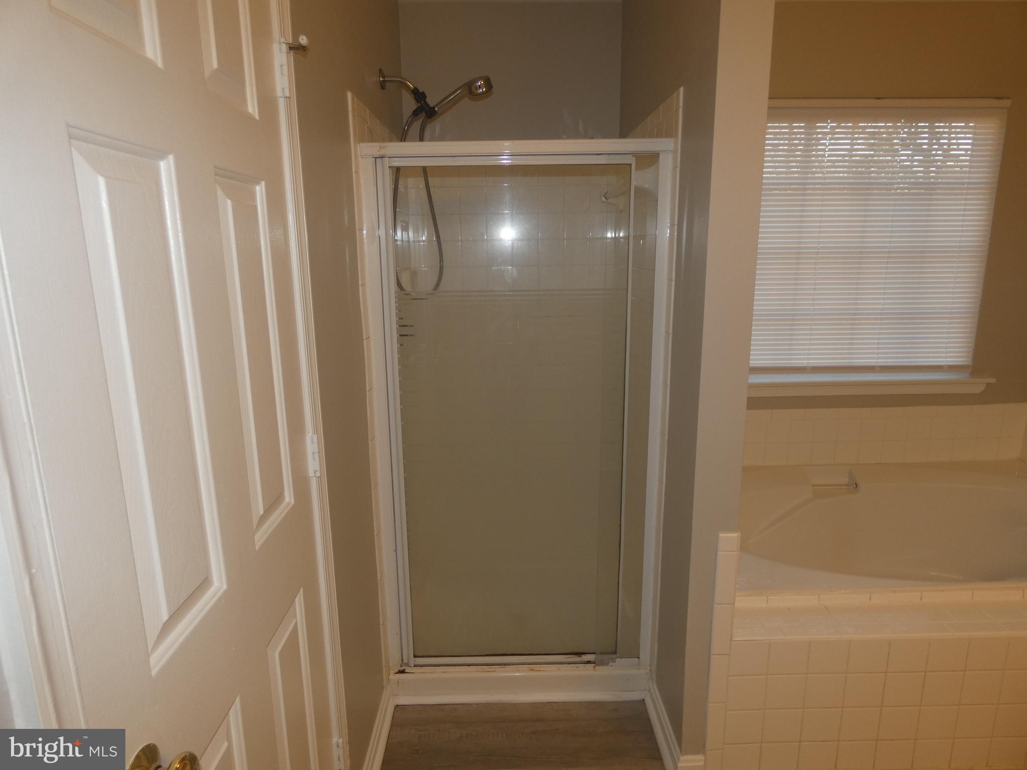 SOUTH OAKS - Residential Lease