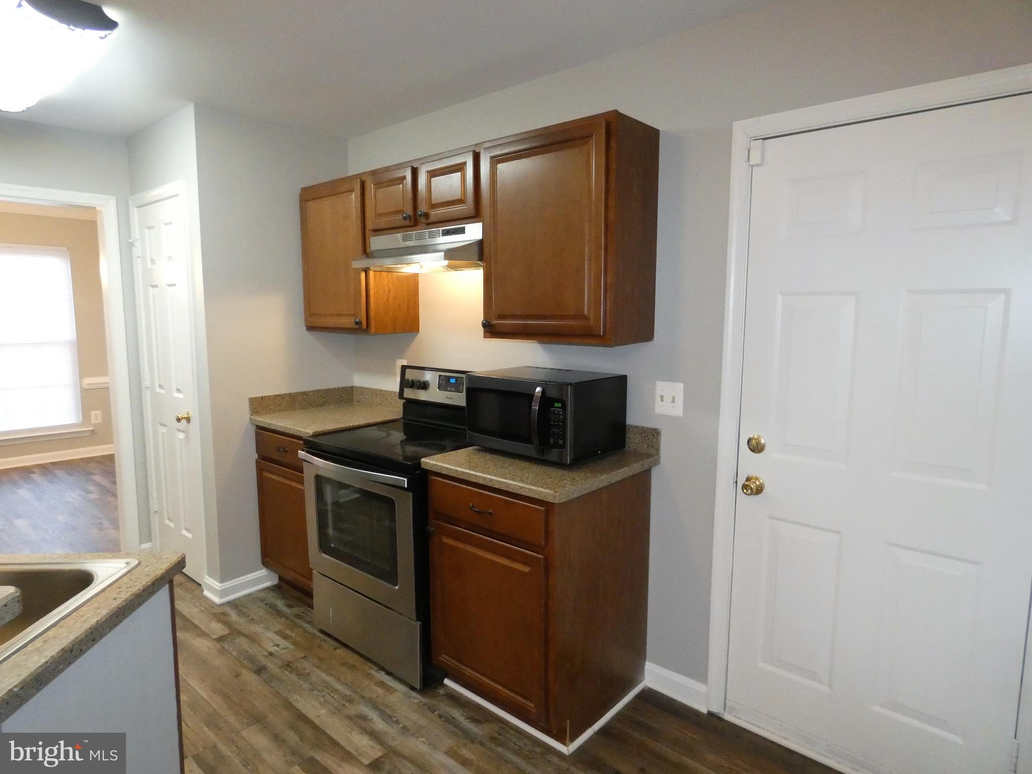 SOUTH OAKS - Residential Lease