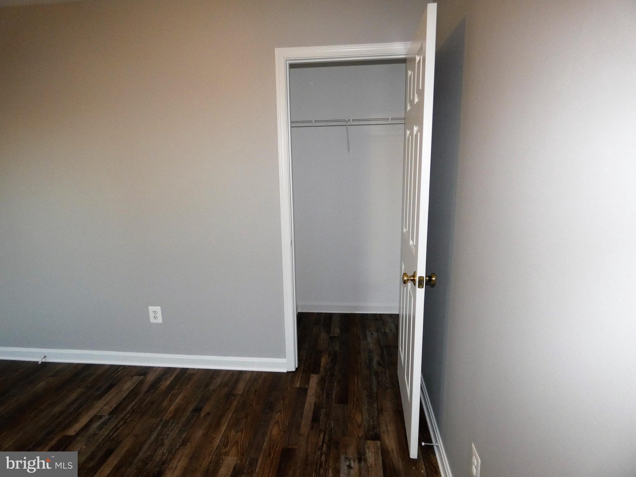 SOUTH OAKS - Residential Lease