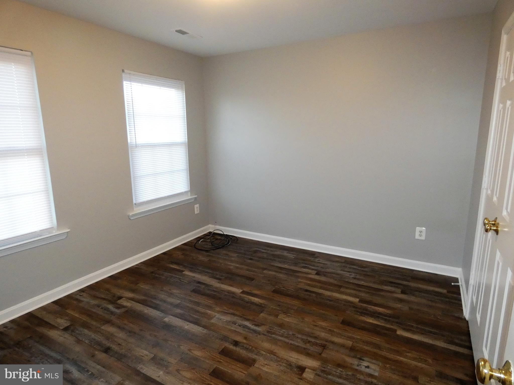 SOUTH OAKS - Residential Lease