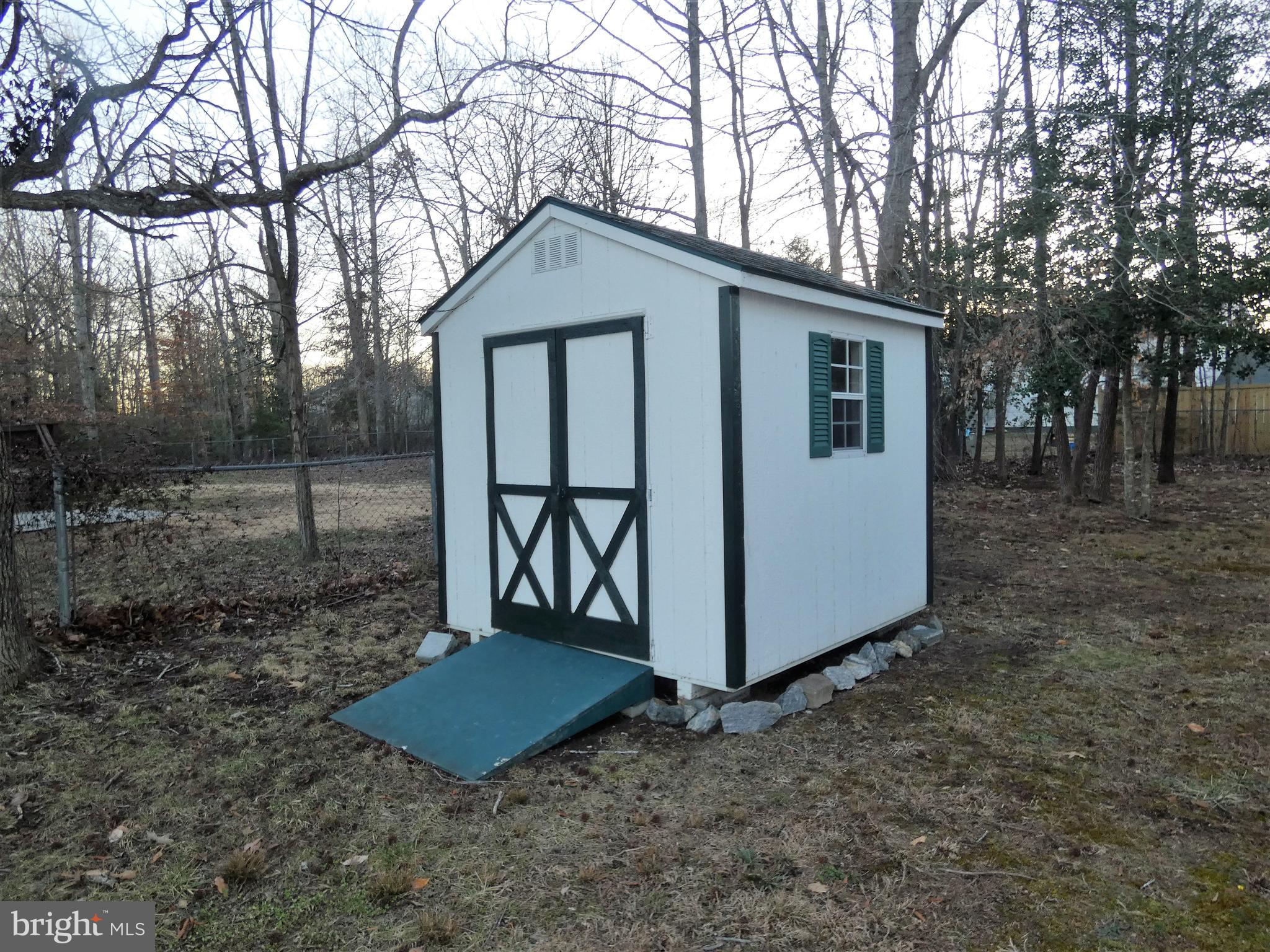 SOUTH OAKS - Residential Lease