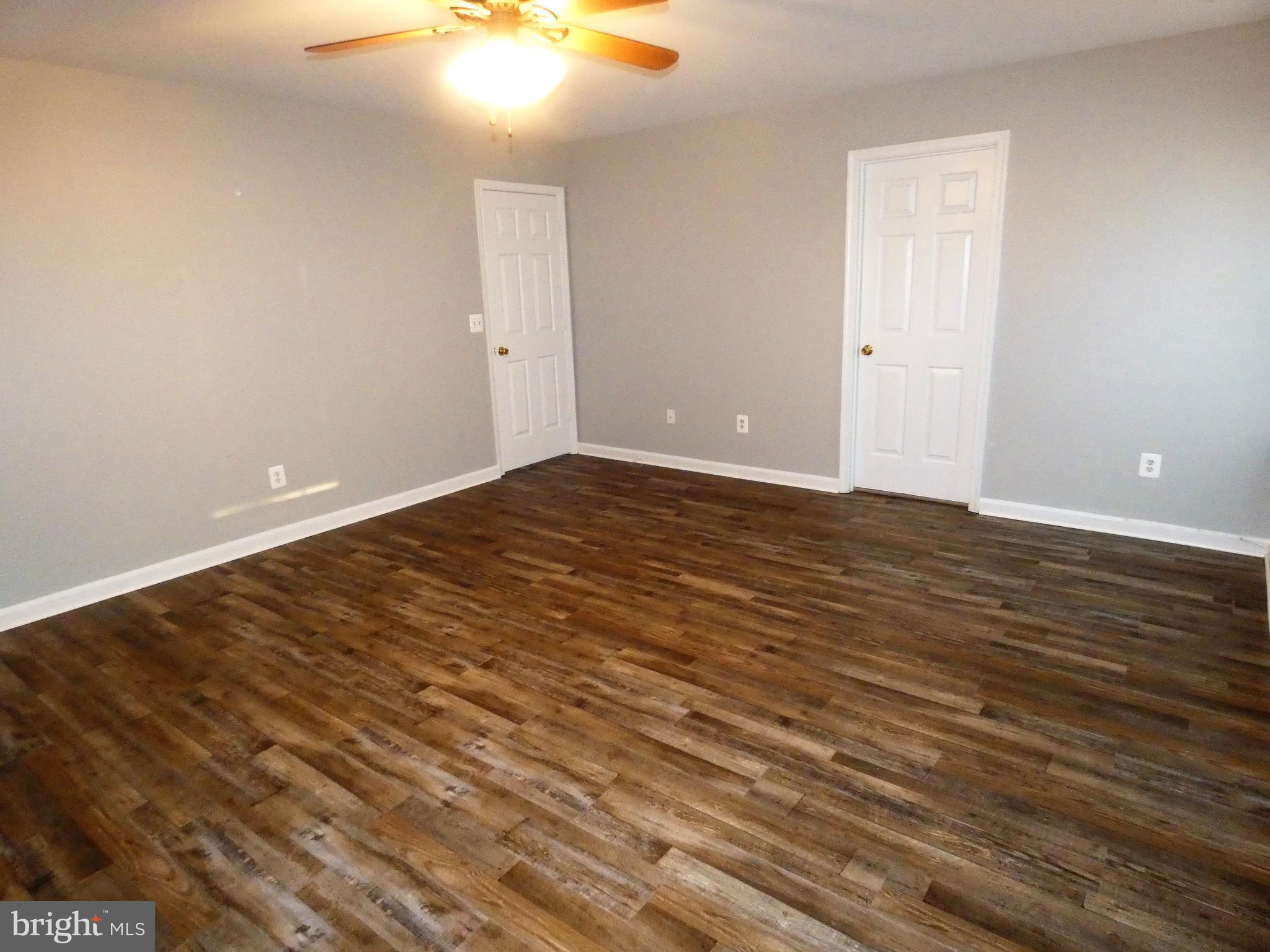 SOUTH OAKS - Residential Lease