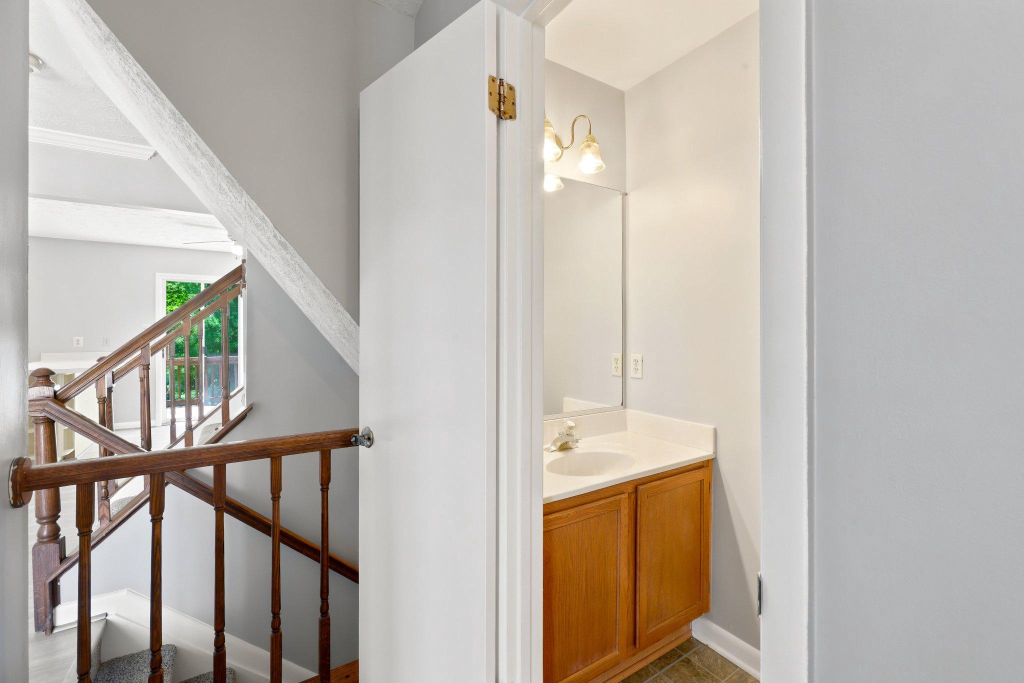 CONSTANT FRIENDSHIP - Residential