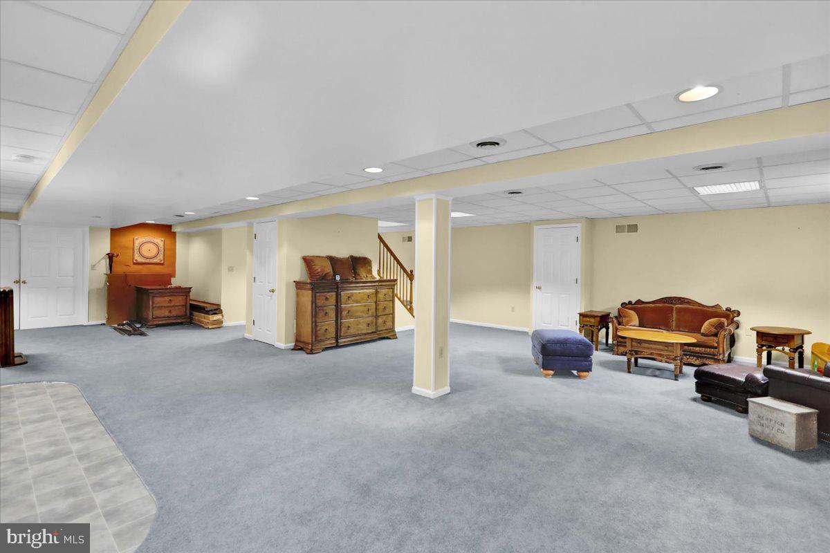 WILSHIRE MEADOWS - Residential