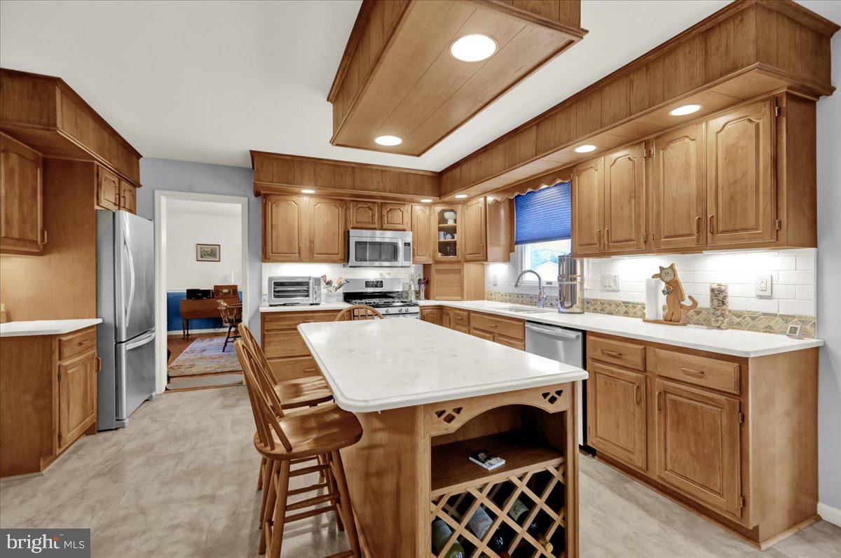 WILSHIRE MEADOWS - Residential