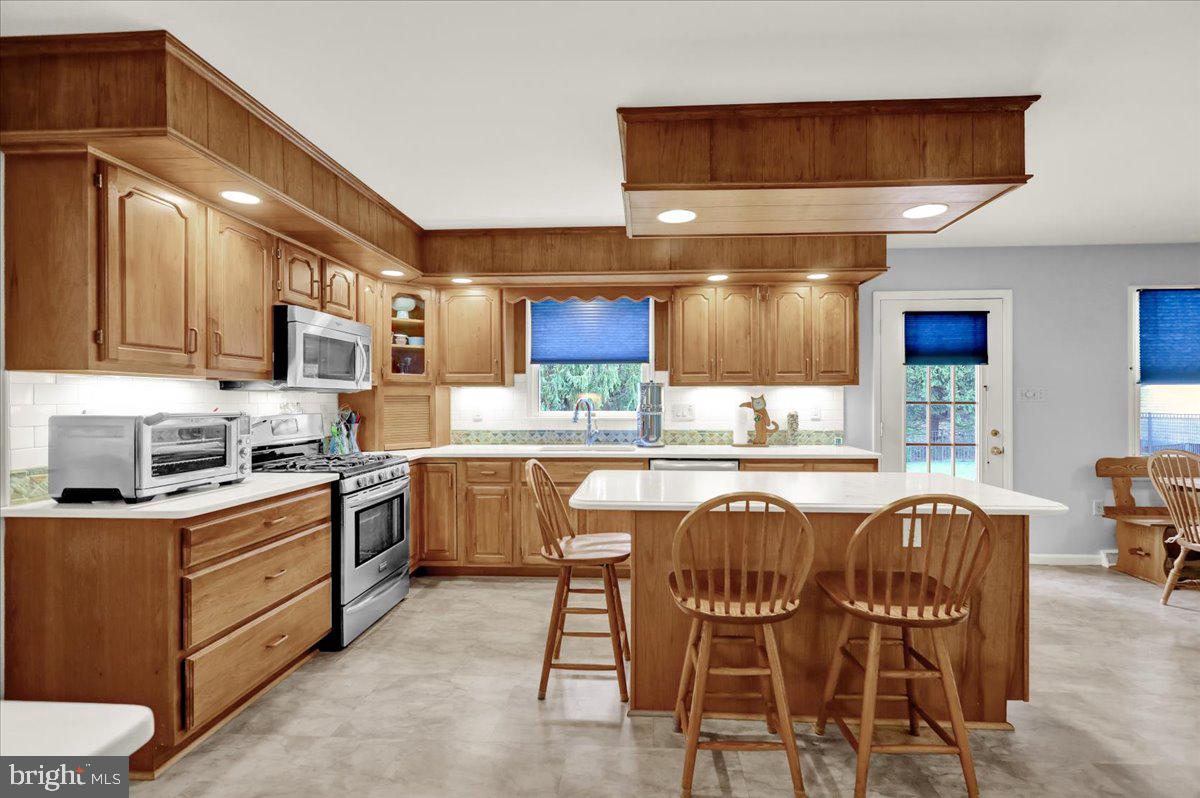 WILSHIRE MEADOWS - Residential
