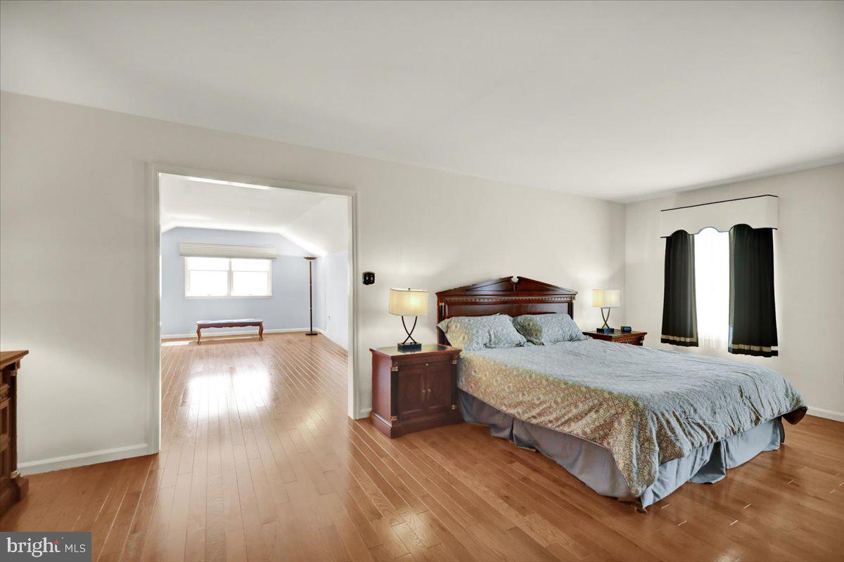 WILSHIRE MEADOWS - Residential