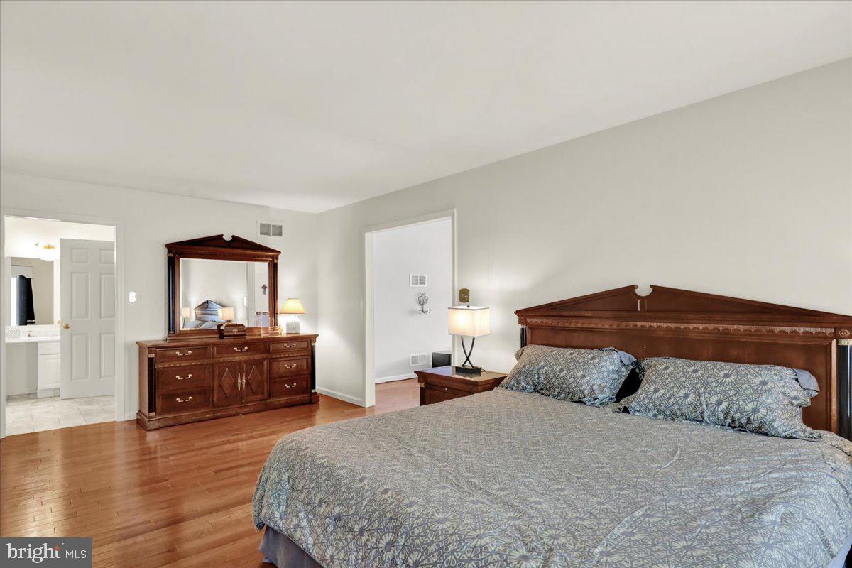 WILSHIRE MEADOWS - Residential