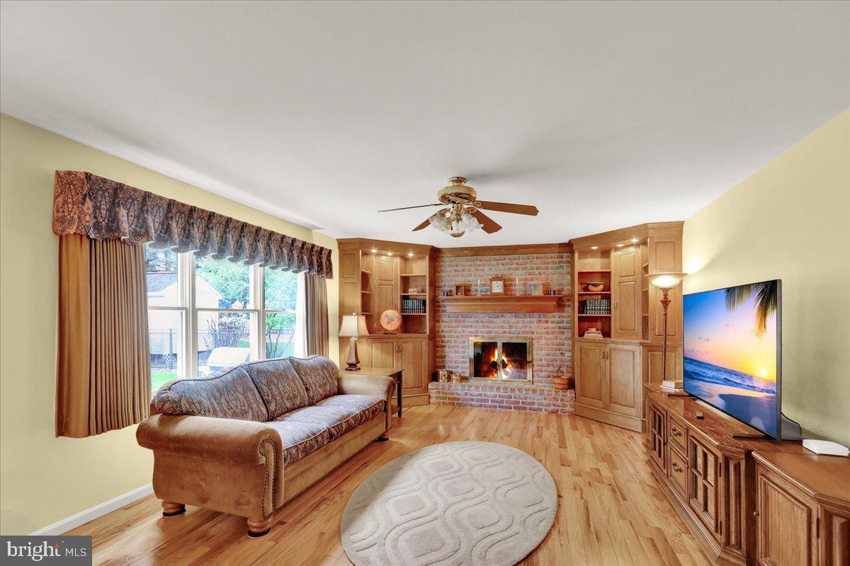 WILSHIRE MEADOWS - Residential