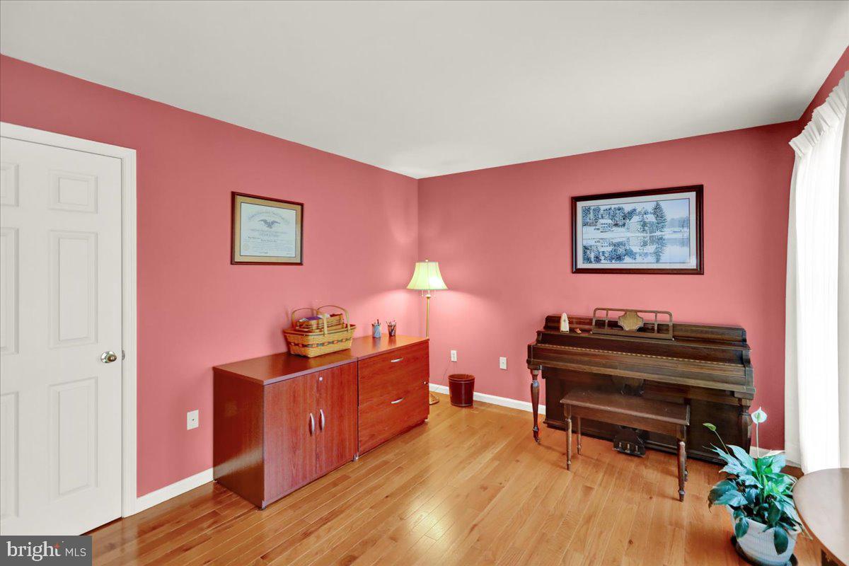 WILSHIRE MEADOWS - Residential