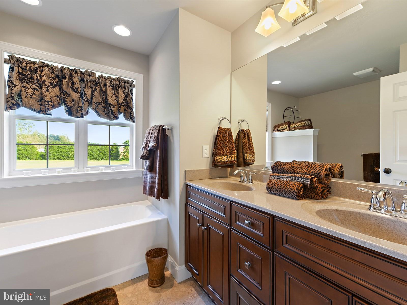STEELE RIDGE - Residential