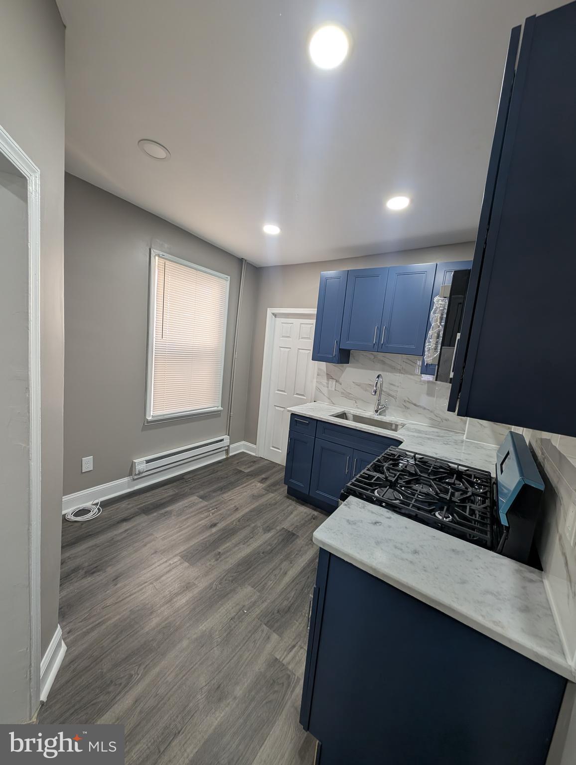 KENSINGTON - Residential