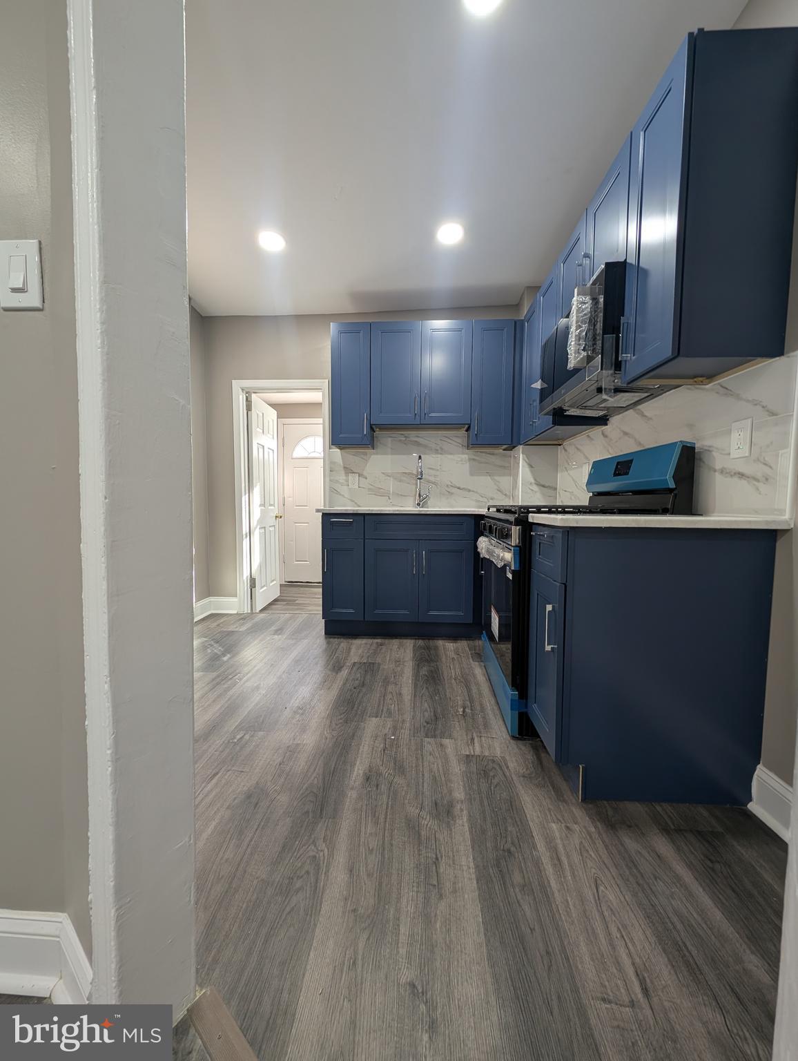 KENSINGTON - Residential