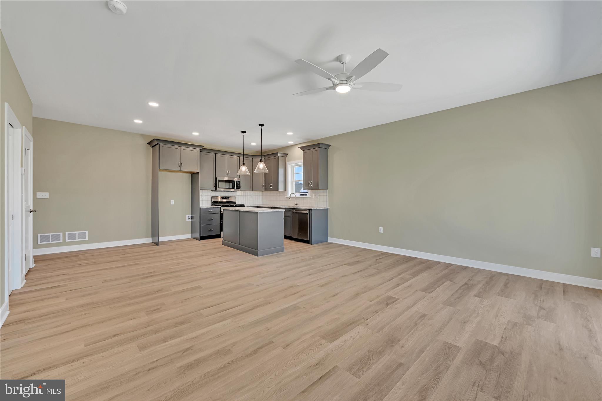 STONEYBROOK OF ELIZABETHTOWN - Residential