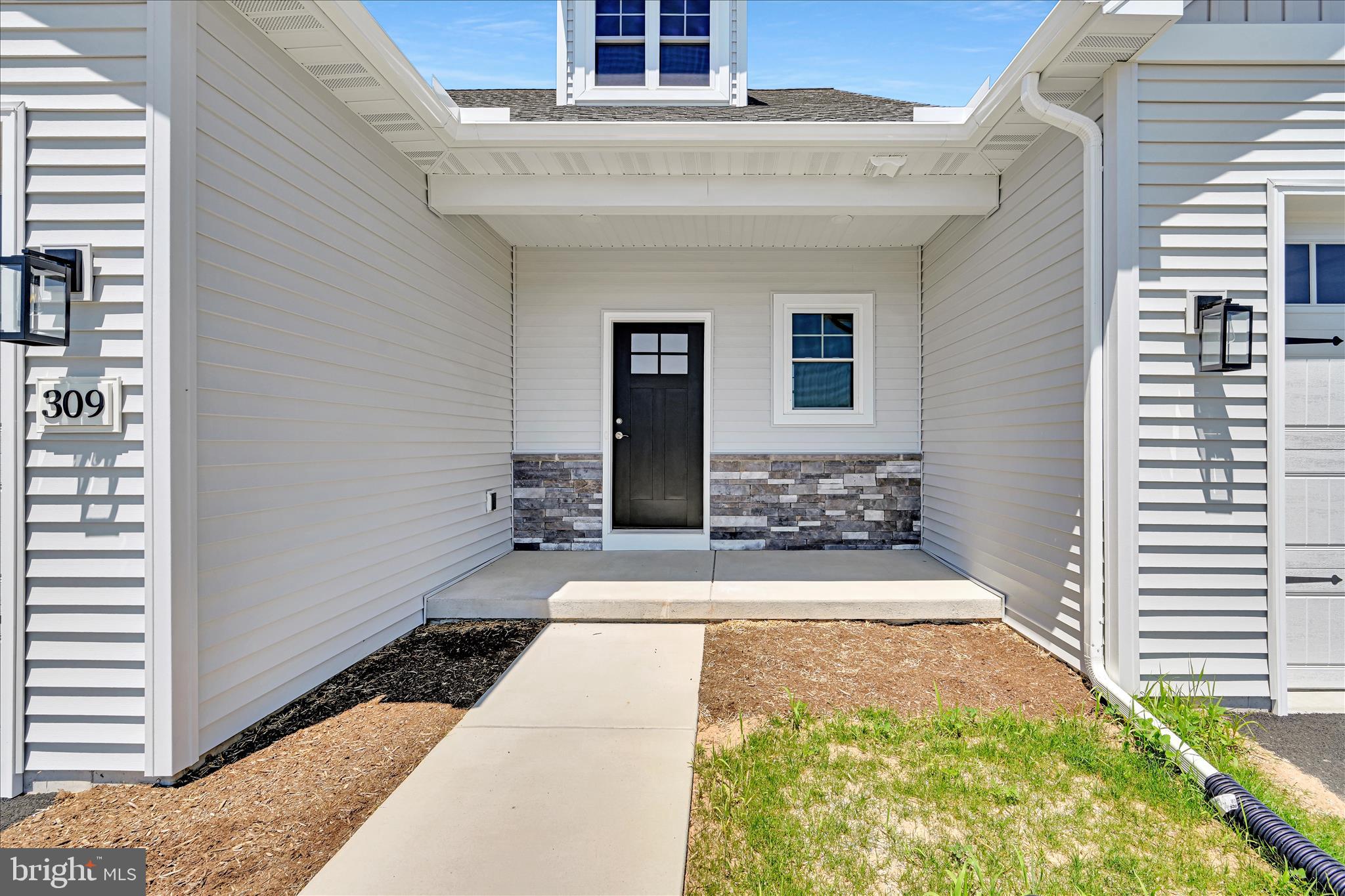 STONEYBROOK OF ELIZABETHTOWN - Residential