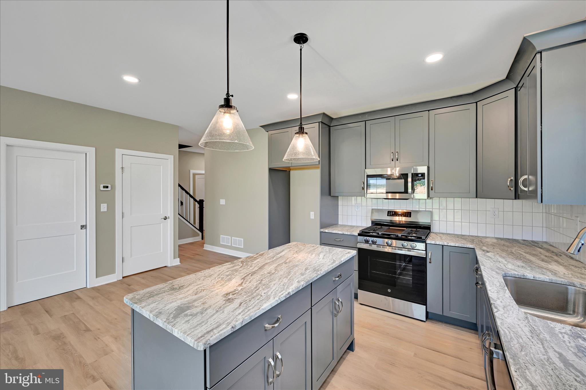 STONEYBROOK OF ELIZABETHTOWN - Residential