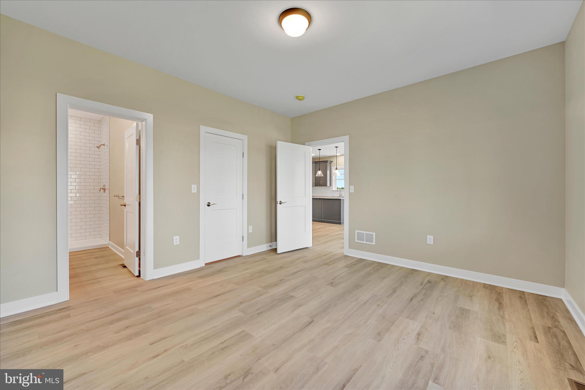 STONEYBROOK OF ELIZABETHTOWN - Residential