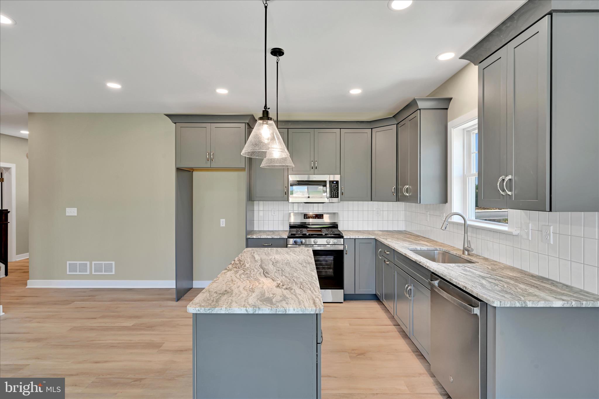 STONEYBROOK OF ELIZABETHTOWN - Residential