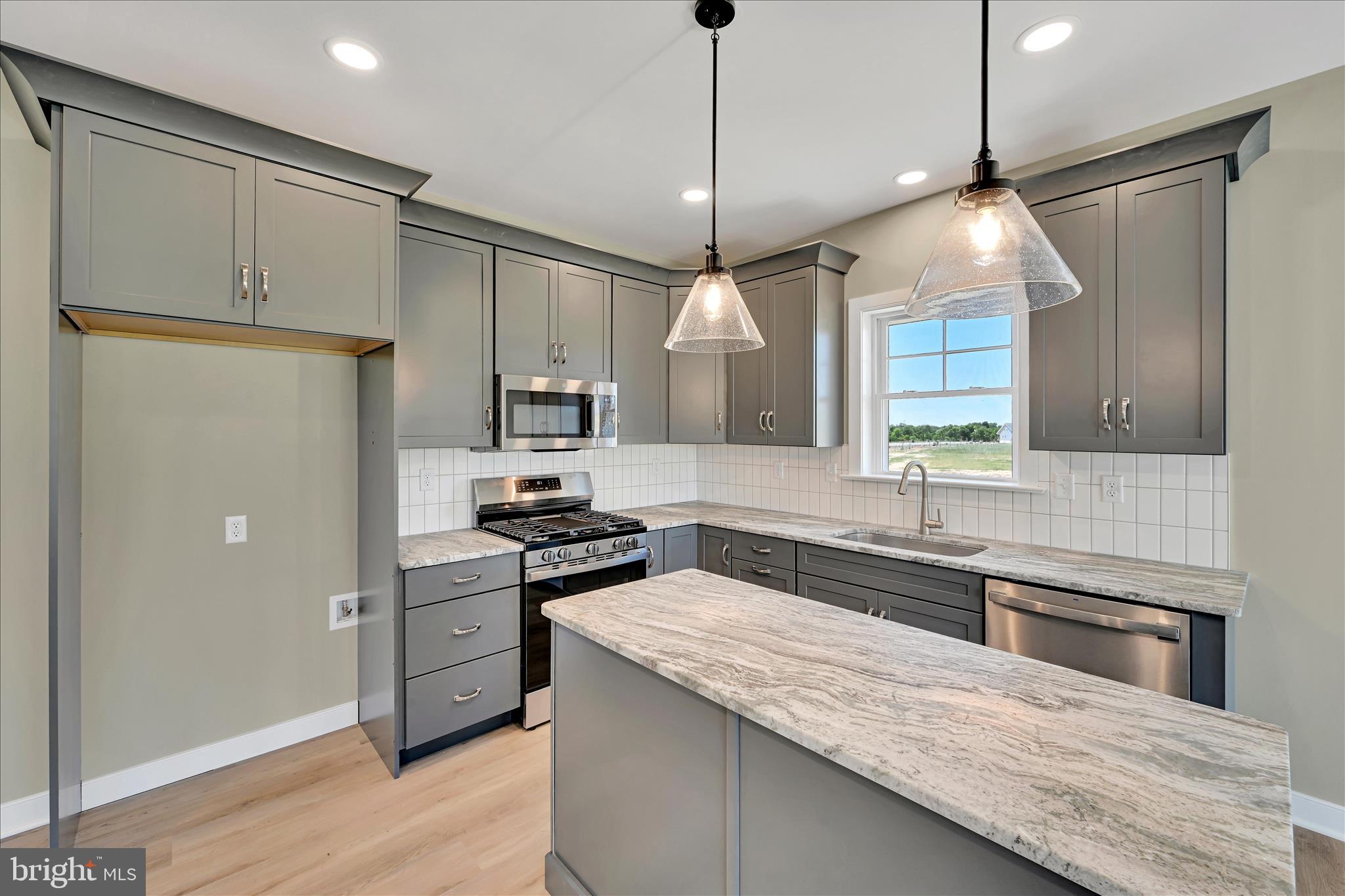 STONEYBROOK OF ELIZABETHTOWN - Residential