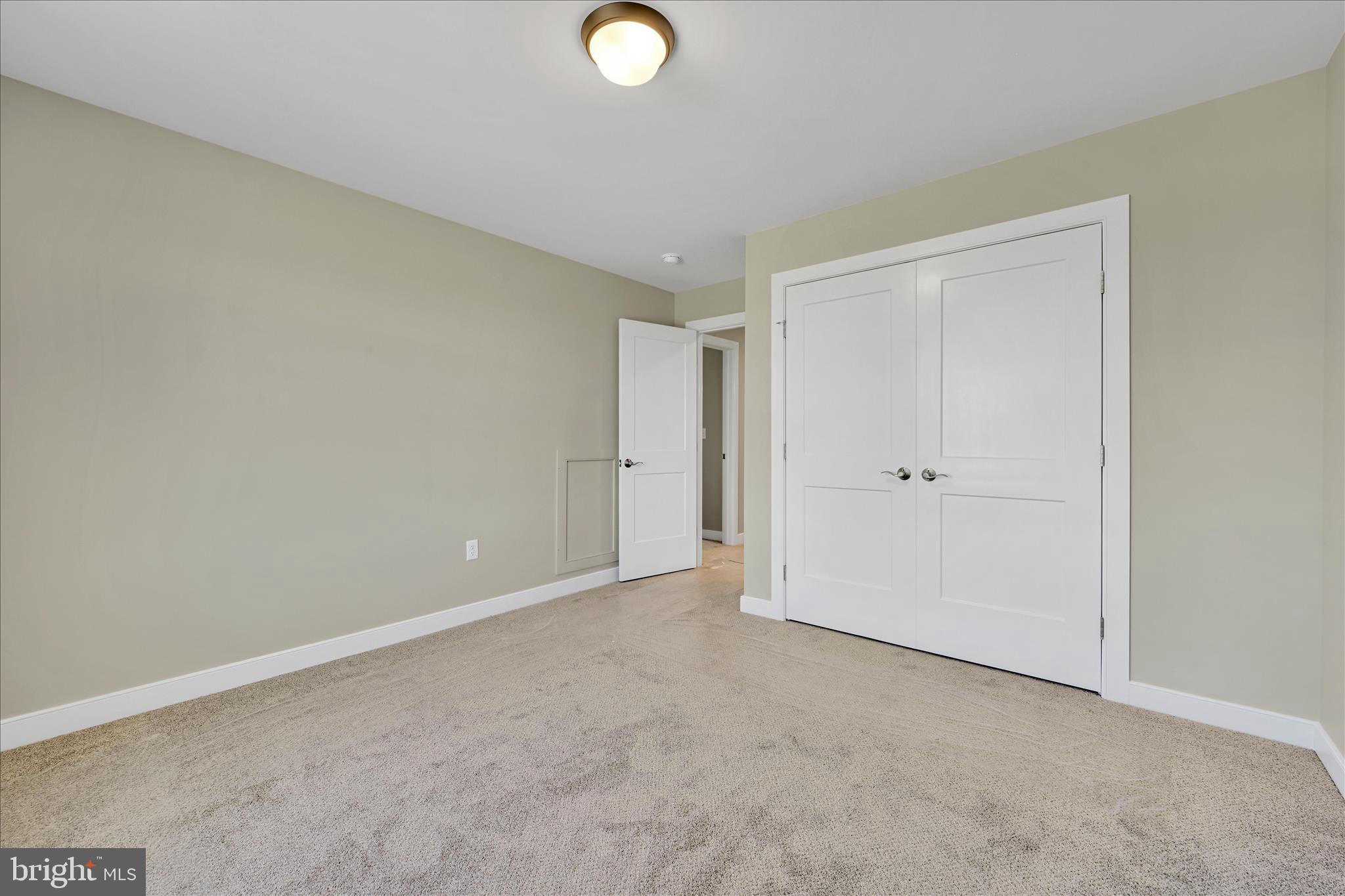 STONEYBROOK OF ELIZABETHTOWN - Residential
