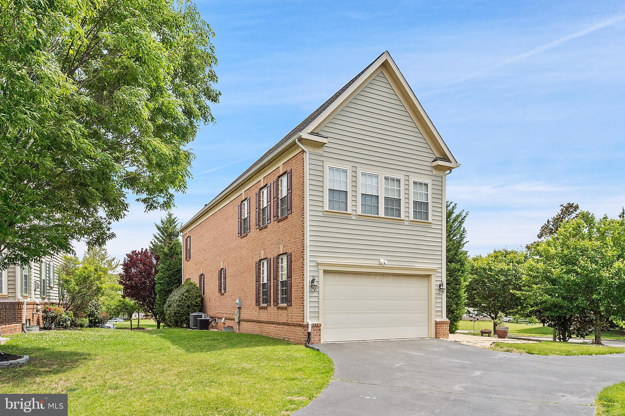 NEW BRISTOW VILLAGE - Residential
