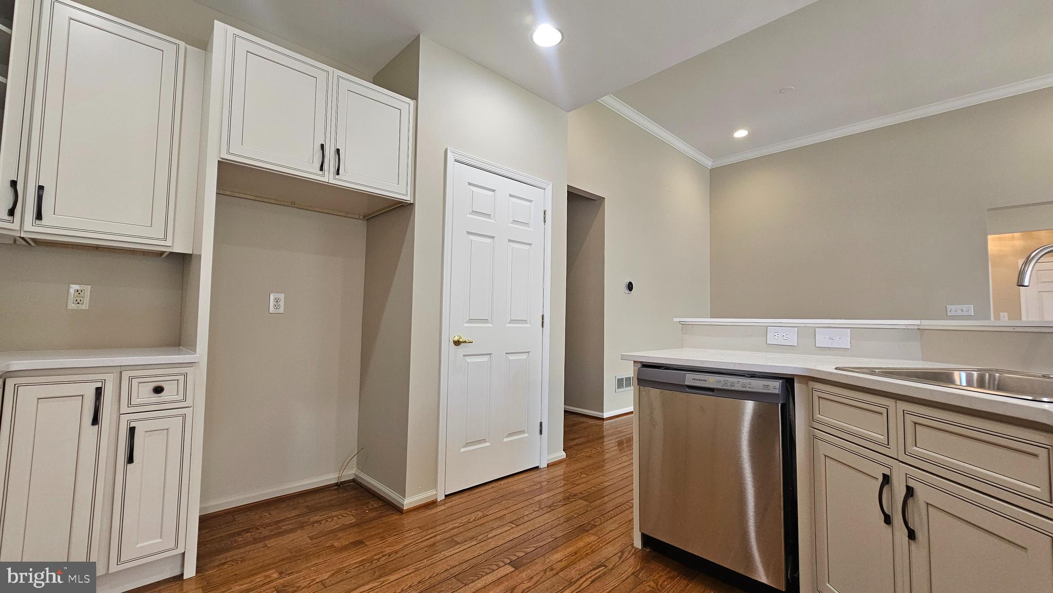 FOUR SEASONS AT SV - Residential