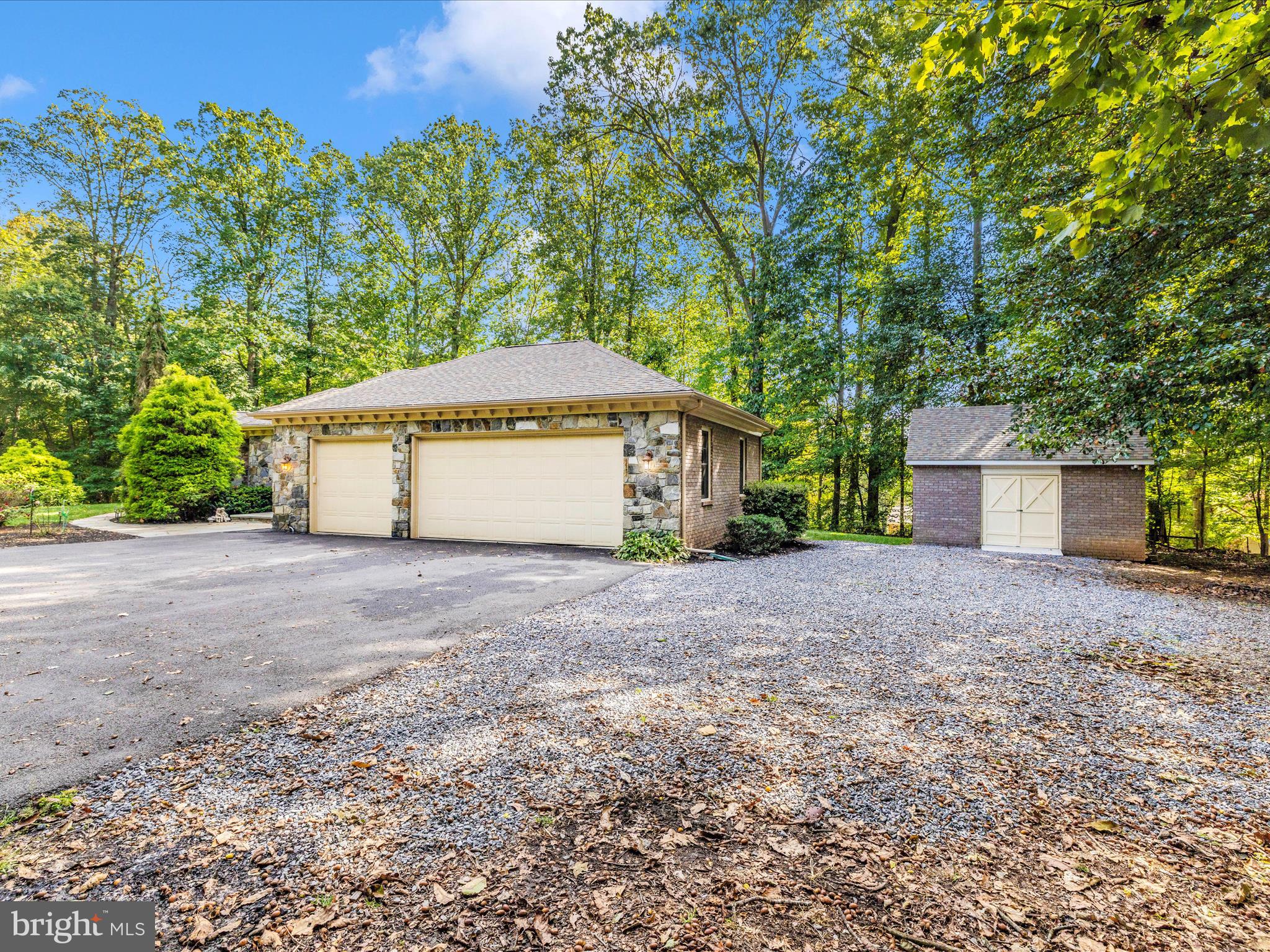 BARNES KNOLL - Residential