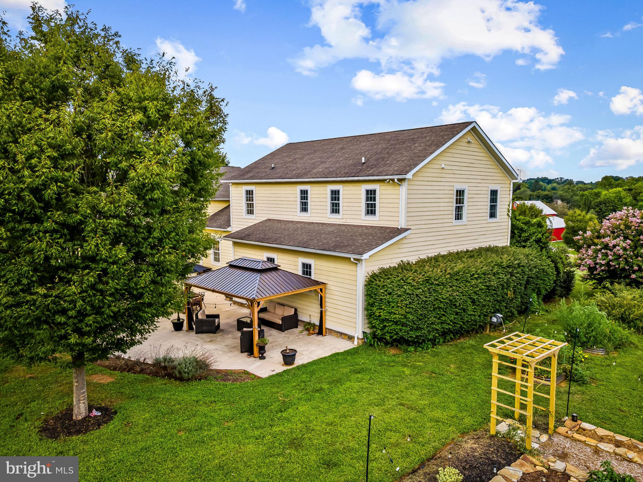 MADONNA MEADOWS - Residential