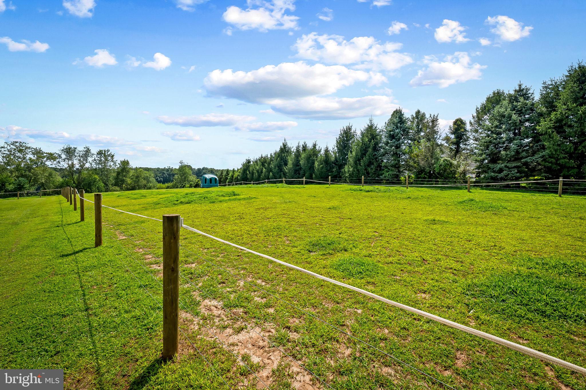 MADONNA MEADOWS - Residential