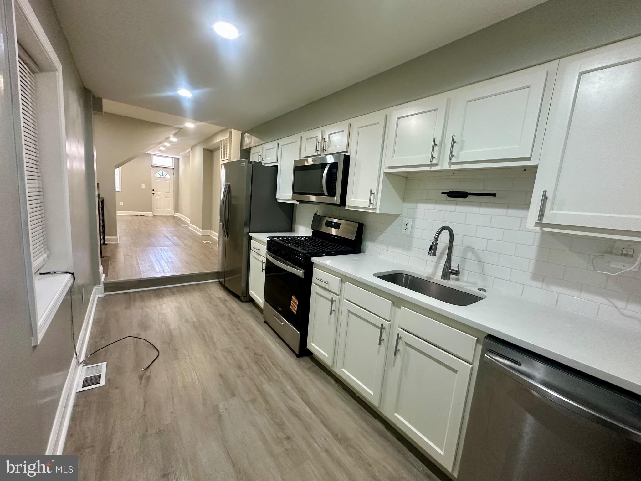 BOOTH-BOYD - Residential