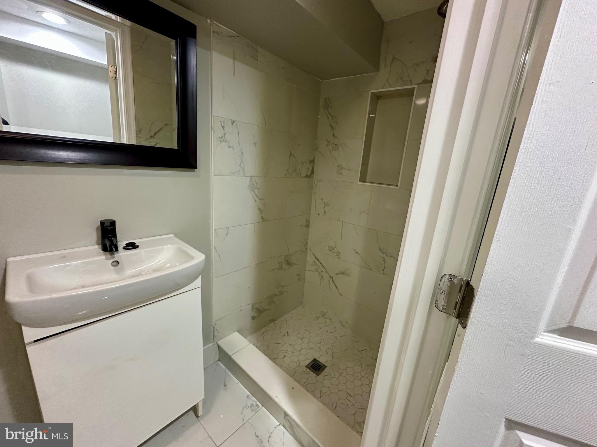 BOOTH-BOYD - Residential