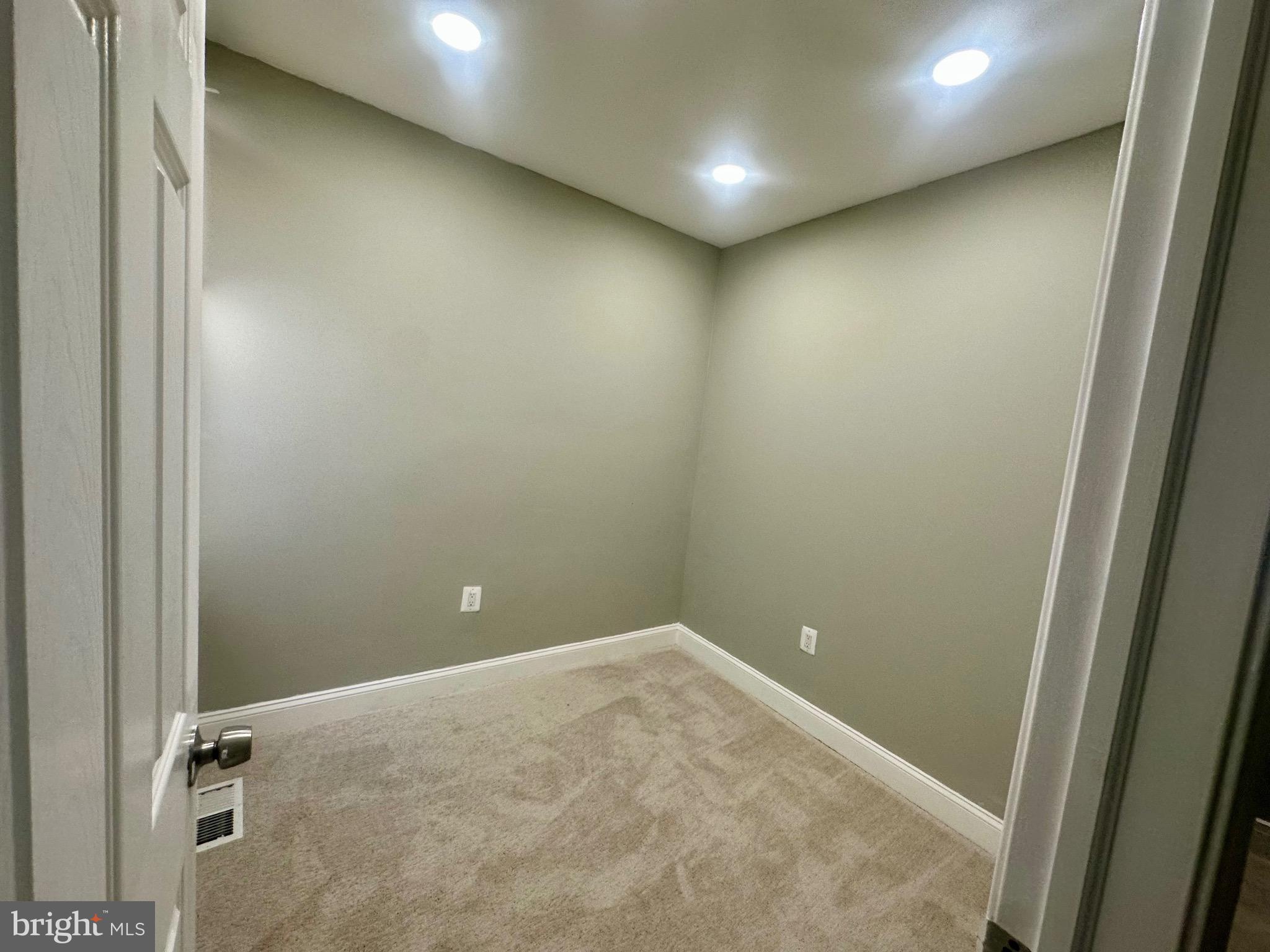 BOOTH-BOYD - Residential